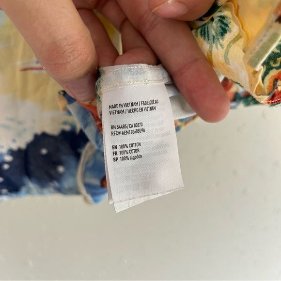 🦋 American Eagle Outfitters Tropical Beach Hawaiian Button Down T-Shirt Large - Picture 3 of 6